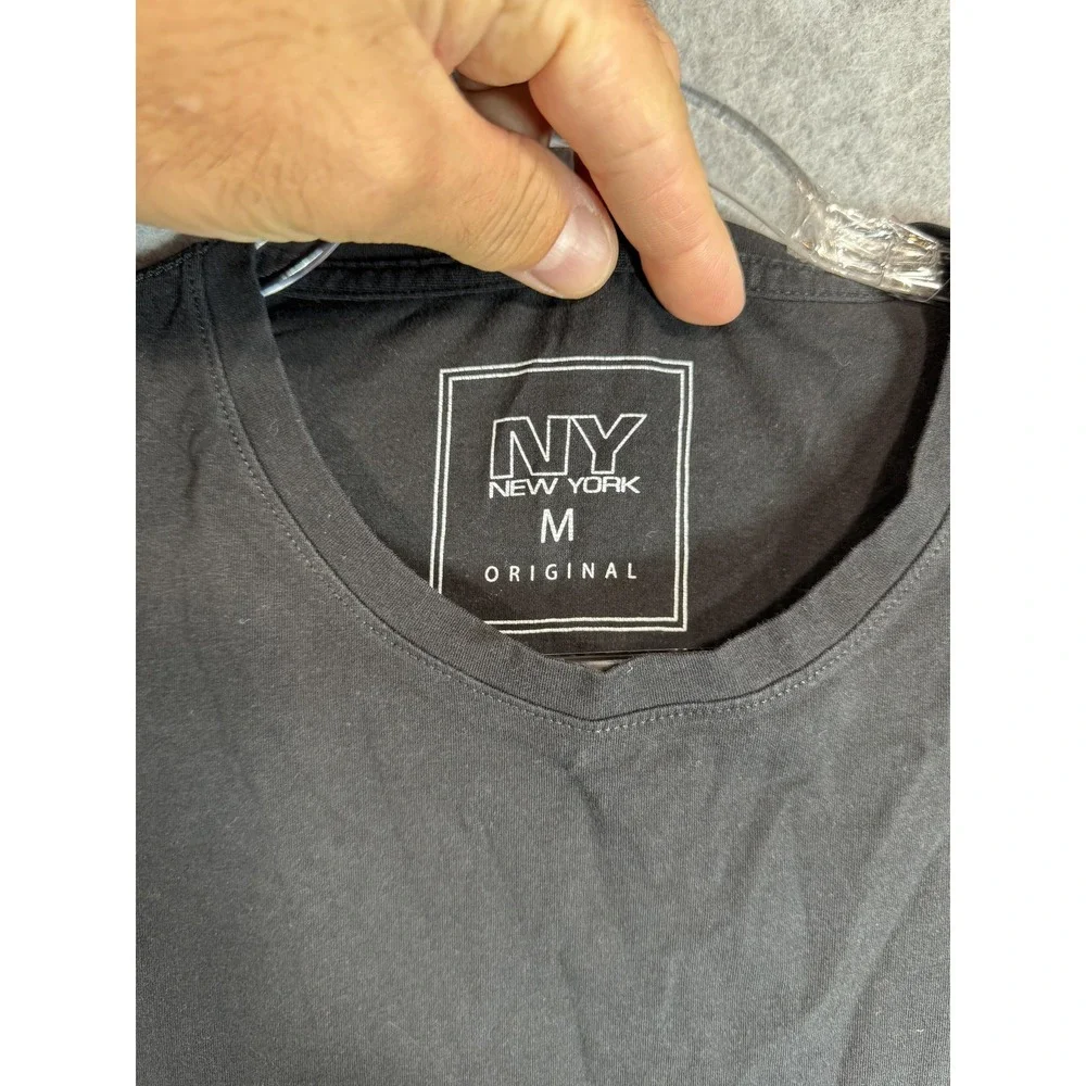 NY New York Shirt Mens Medium Crewneck Casual Basic Tee T-Shirt Soft